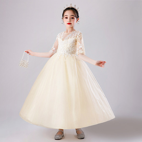 Elegantna dječja haljina s vezom