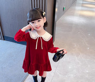 Vaikiška suknelė ilgomis rankovėmis ir apykakle