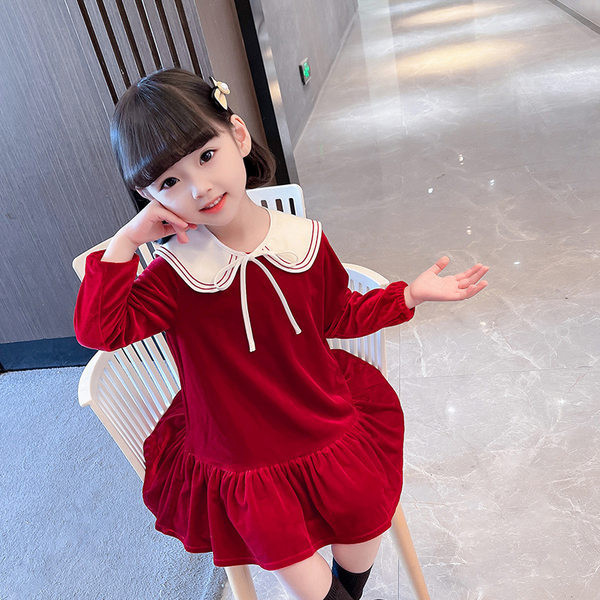 Vaikiška suknelė ilgomis rankovėmis ir apykakle