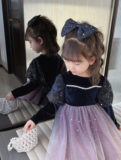 Rochie moderna pentru copii cu tul si perle