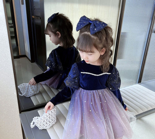 Rochie moderna pentru copii cu tul si perle