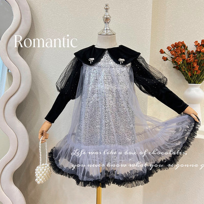 Ruha lányoknak szalaggal és flitterrel