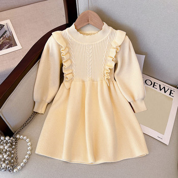 Детска рокля от тънко плетиво с дълъг ръкав и бродерия