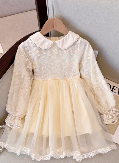 Naujo modelio vaikiška kirpimo suknelė su tiuliu