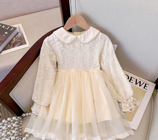 Naujo modelio vaikiška kirpimo suknelė su tiuliu