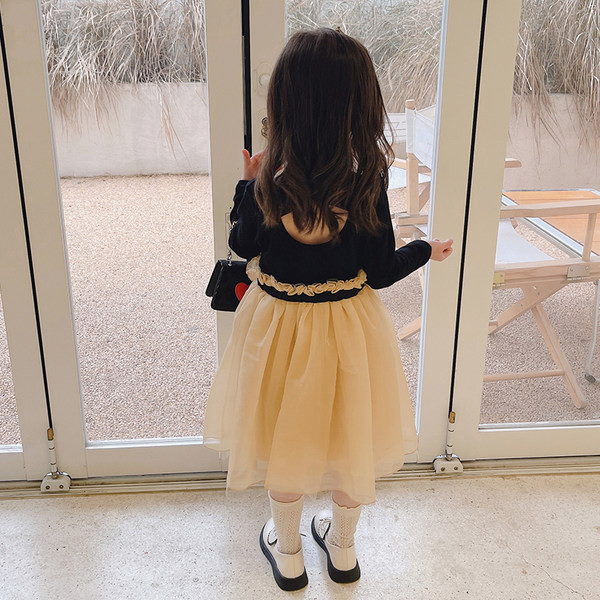 Elegantna haljina za djevojčice s dugim rukavima i trakom