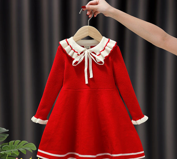 Dječja jesenska haljina s dugim rukavima i kragnom