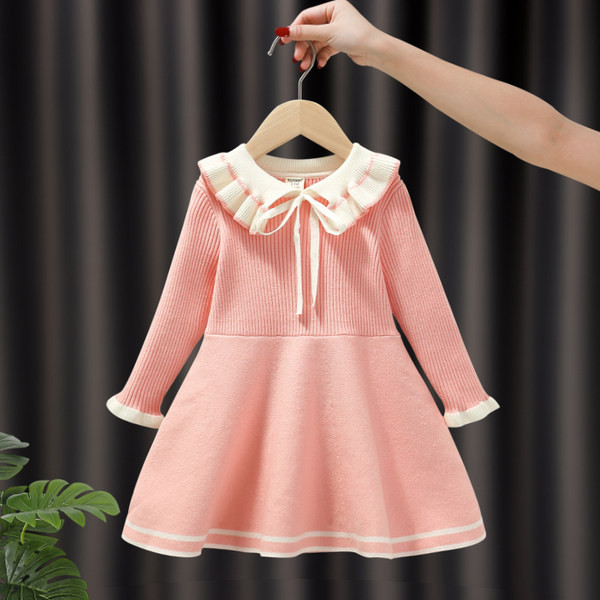 Dječja jesenska haljina s dugim rukavima i kragnom