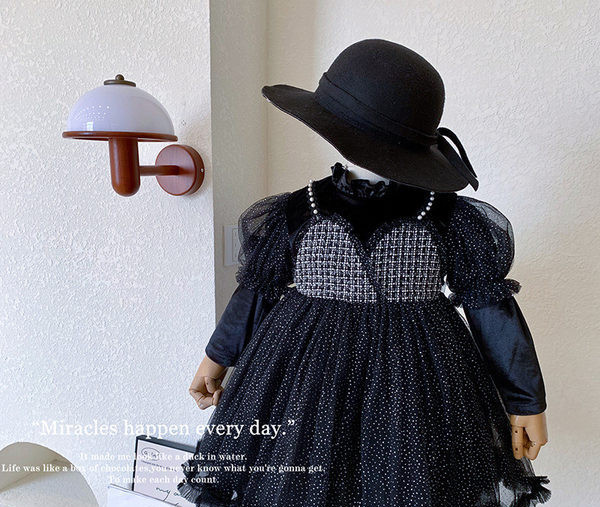 Moderna haljina za djevojčice s dugim rukavima i bisernim ukrasom