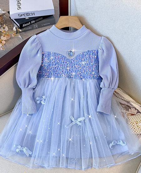 Suknelė mergaitei su kaspinu ir dekoratyviniu akmeniu