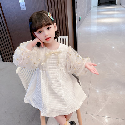 Elegantiška vaikiška suknelė su siuvinėjimu ir kaspinu