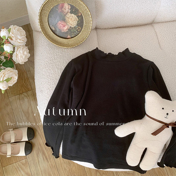 Elegantna dvodijelna haljina s vrpcama i biserima