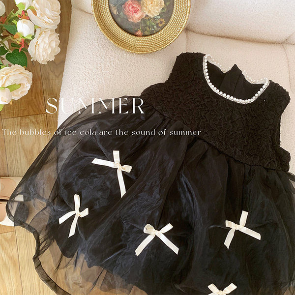 Elegantna dvodijelna haljina s vrpcama i biserima