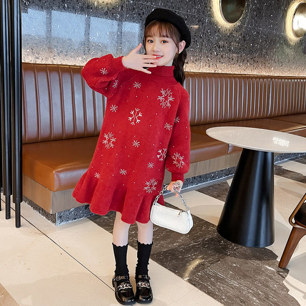 Laisvalaikio dailaus trikotažo suknelė ilgomis rankovėmis ir siuvinėjimu