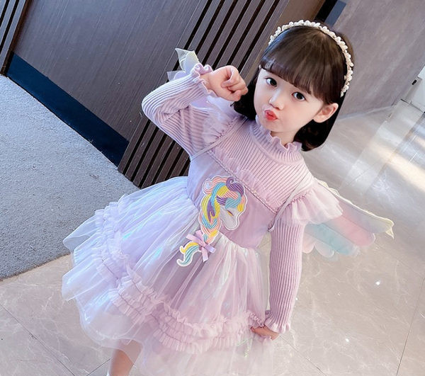 Rochie pentru fete cu broderie si tul