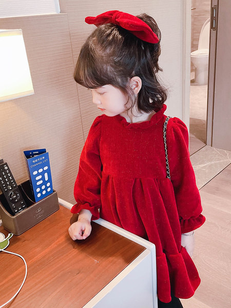 Vienspalvė suknelė ilgomis rankovėmis mergaitei