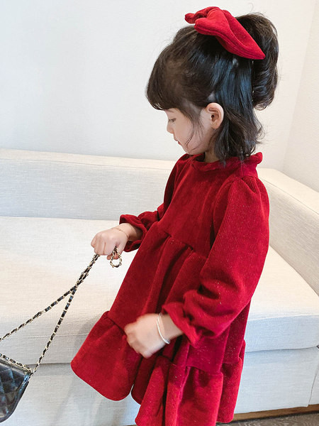 Vienspalvė suknelė ilgomis rankovėmis mergaitei