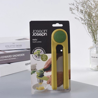Ručna drobilica za češnjak Joseph Joseph Helix - nehrđajući čelik/najlon, zelena