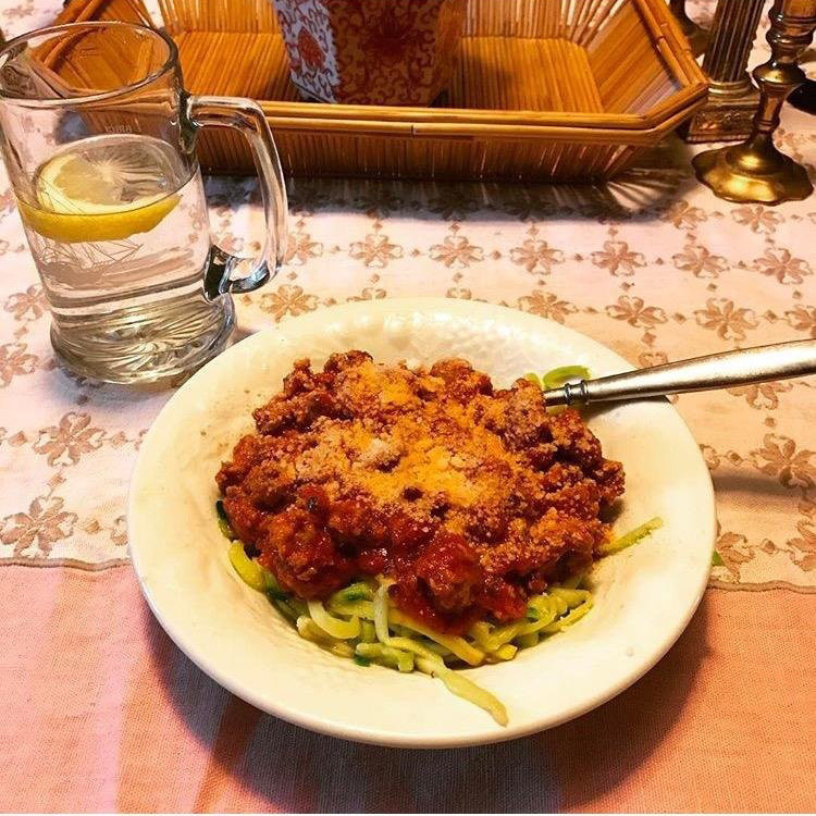 Tăiător de tăiței de legume Spiralizator Cutter în spirală Răzătoare de morcovi pentru Spaghete de legume Tăiător de salată Gadget de bucătărie Instrumente de gătit