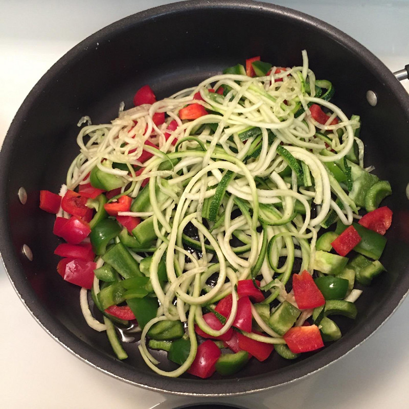 Tăiător de tăiței de legume Spiralizator Cutter în spirală Răzătoare de morcovi pentru Spaghete de legume Tăiător de salată Gadget de bucătărie Instrumente de gătit