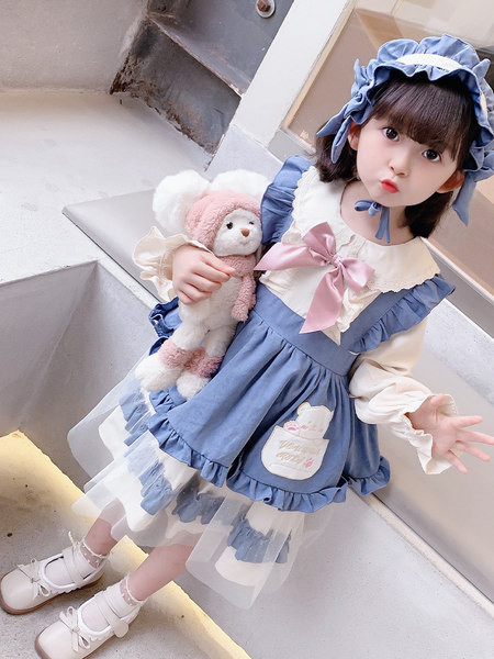 Őszi gyerekruha fodrokkal és szalaggal lányoknak