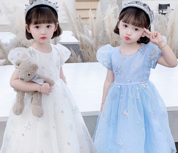 Elegáns gyerekruha flitterekkel - fehér és kék színben