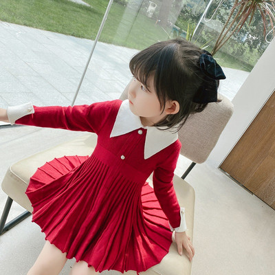 Vaikiška suknelė su sagomis mergaitėms - kirpimo raštas