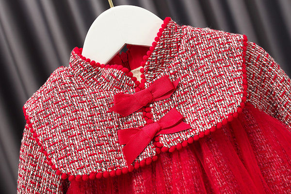 Moderna dječja haljina s trakom i tilom za djevojčice