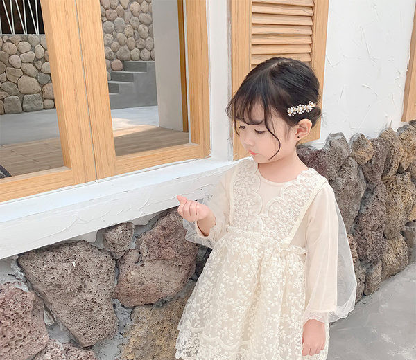 Gyermek hosszú ujjú csipkeruha lányoknak