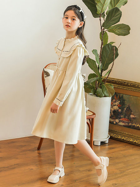 Rochie pentru fete cu maneci lungi si inchidere cu nasturi