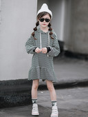 Hosszú ujjú csíkos kapucnis gyerekruha lányoknak