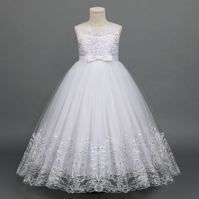 Rochie moderna model nou cu panglica si broderie