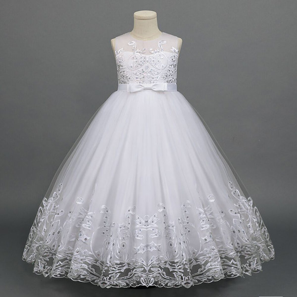 Rochie moderna model nou cu panglica si broderie