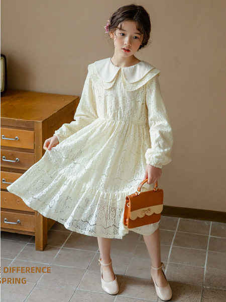 Rochie din dantela pentru fete cu maneca lunga si decolteu oval