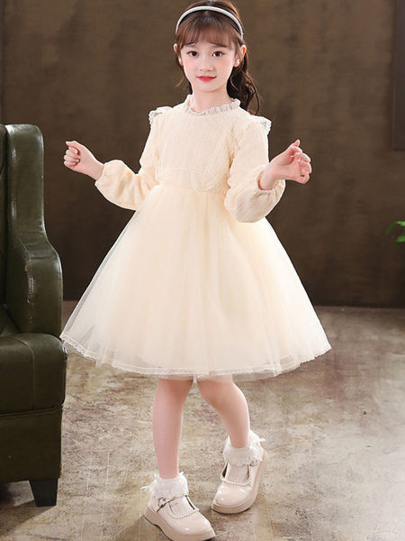 Rochie la modă cu mânecă lungă pentru fete