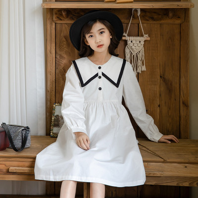 Ležerna haljina s dugim rukavima i kopčanjem na gumbe