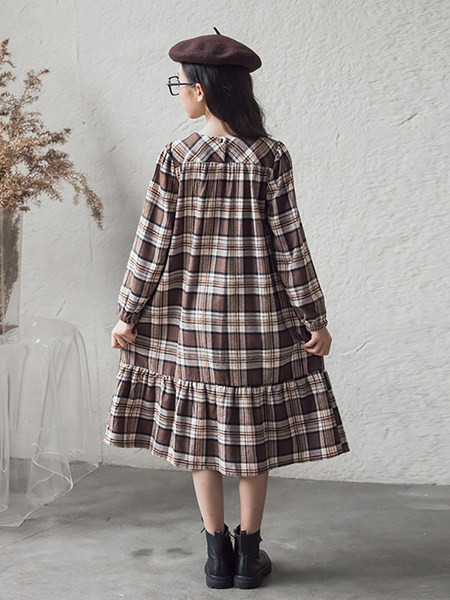 Karirana haljina dugih rukava širokog uzorka za djevojčice