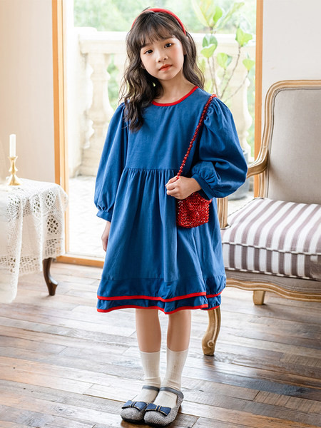 Rochie casual cu decolteu oval si maneci lungi