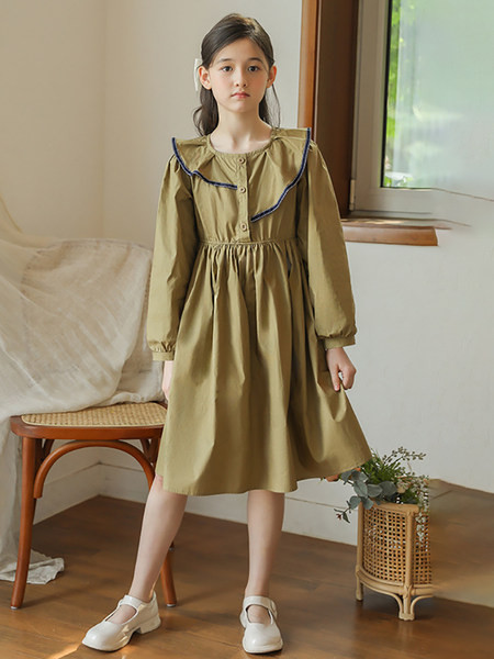 Rochie de toamna pentru fete cu maneca lunga si decolteu oval