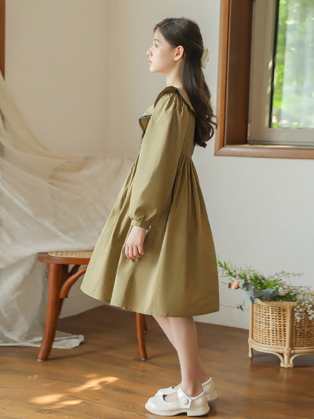 Rochie de toamna pentru fete cu maneca lunga si decolteu oval