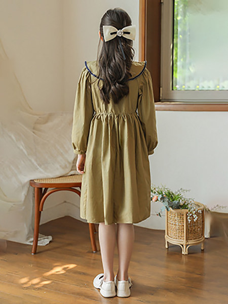 Rochie de toamna pentru fete cu maneca lunga si decolteu oval