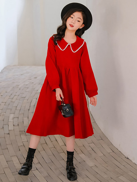 Rochie la moda pentru fete cu maneca lunga si decolteu oval