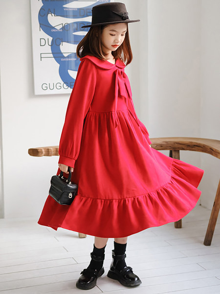 Madinga suknelė mergaitėms su ovalia iškirpte ir kaspinu