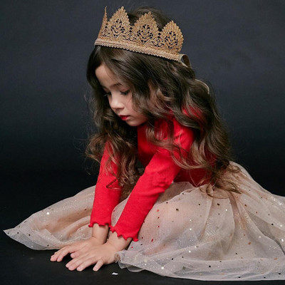 Rochie elegantă cu mânecă lungă aplicată pentru fete