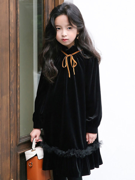 Új modell téli ruha lányoknak hosszú ujjal és nyakkendővel