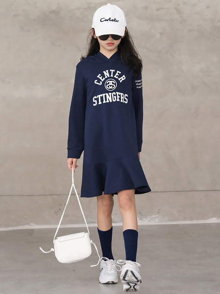 Rochie sport pentru fete cu gluga si imprimeu