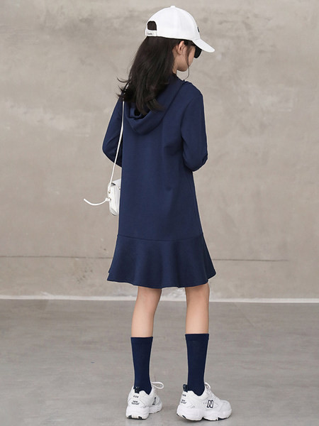 Rochie sport pentru fete cu gluga si imprimeu