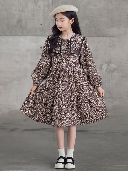 Hosszú ujjú, virágmintás alkalmi ruha lányoknak