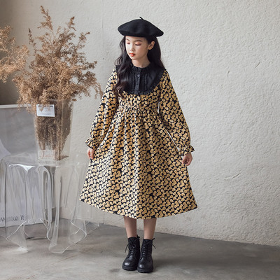 Rochie model nou pentru fete cu maneca lunga si motive florale