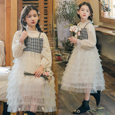 Rochie pentru copii cu maneci lungi si decolteu oval pentru fete